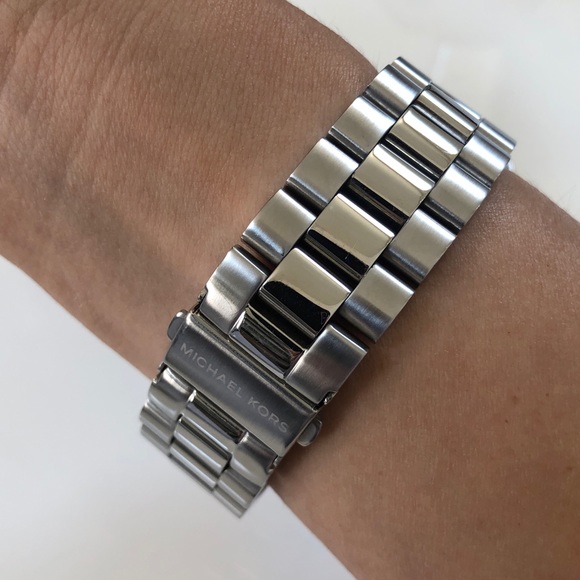 Michael Kors MK-5683A Special Edition Silver Watch main image 7